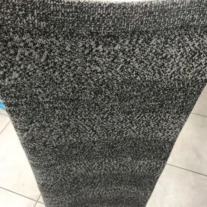 SOLD! NEW ALICE OLIVA gray/black stretchy skirt